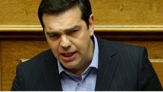 Alexis Tsipras yari yatowe kubera kwanka ingingo zo gutubika umukanda, ariko nyuma yarazishigikiye.