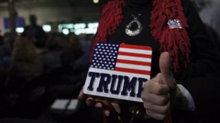 Сторонники Дональда Трампа на встрече с ним на заводе в Пенсильвании