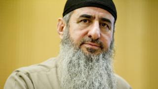 Mullah Krekar at a court in Oslo, Norway (14 August 2015)