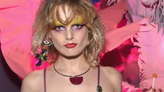 Mwanamitindo Hanne Gaby Odiele amefichua kwamba alizaliwa na jinsia mbili.