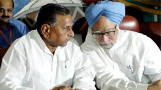 मुलायम सिंह यादव, मनमोहन सिंग
