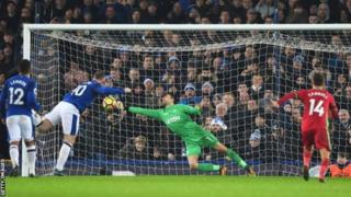 10 gool ayuu Rooney ka qeybgalay, sagaalkii ciyaarood ee ugu dambeeyay ee uu dheelay