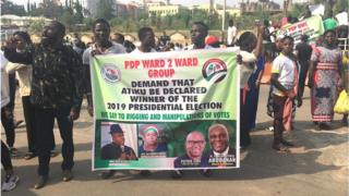 Awọn ọmọ ẹgbẹ oselu PDP to n sewọde