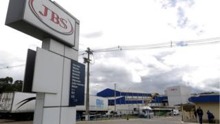 Entrada de fábrica da JBS