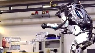 Robot,US