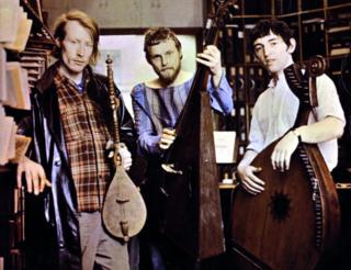 Clive Palmer, Robin Williamson and Mike Heron with instruments from music shop 1966