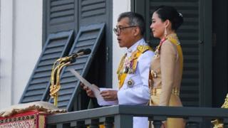 เสด็จออกสีหบัญชร