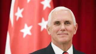 Phó Tổng thống Mỹ Mike Pence ở Singapore hôm 16/11