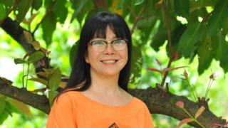 Ca sỹ Ánh Tuyết