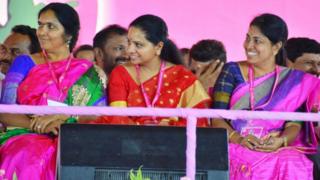 సభలో టీఆరెస్ మహిళా నేతలు