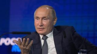 Rusya Devlet Başkanı Vladimir Putin, Moskova'da düzenlenen bir güvenlik zirvesinde konuştu