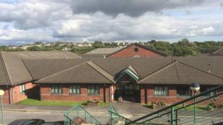 Ysgol