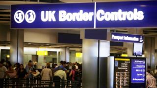 Пограничный контроль Великобритании в аэропорту Хитроу