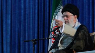 رهبر جمهوری اسلامی ایران در سخنرانی خود گفت ایران به نقطه بازدارندگی نظامی نزدیک شده است.