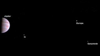 NASA'nın uzay aracı Juno Jüpiter'in yörüngesinde
