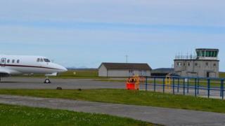 Plèana aig port-adhair Bheinn a' Bhaoghla