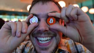 биткоины
