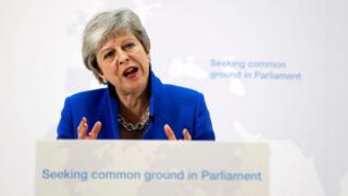 Le Premier ministre britannique, Theresa May, tente de convaincre les députés de son pays à adopter son plan.