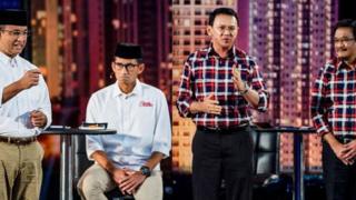 DEBAT