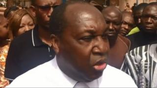 L'opposant Zépghirin Diabré, à sa sortie de la gendarmerie de Paspanga.