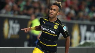 Le Gabonais Aubameyang s'est rapproché à Lewandowski du Bayern au classement des buteurs avec 4 buts contre 5.