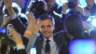 Le candidat de la droite propose également de fixer un critère d'assimilation des étrangers pour l'obtention de la nationalité française