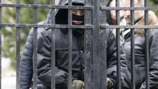 Полицейские во время обыска в музее Рериха в Москве