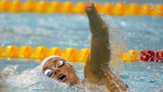 Dame Sarah Storey swimming