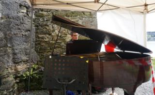 Pianist Robert Richmond