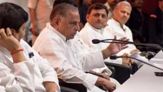 अखिलेश यादव