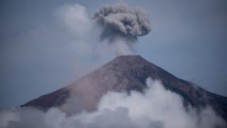 Vista del Volcán de Fuego tomada el 6 de junio desde San Juan Alotenango, en el municipio de Sacatepéquez.