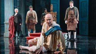 Mark Gatiss (centre) in The Madness of George III