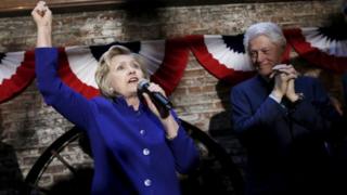 Hillary Clinton n'umgabo we Bill