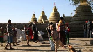အဲဒီနယ်မြေမှာ ရှိတဲ့ အရပ်သားတွေ အားလုံးအတွက် စိုးရိမ်တယ်လို့လည်း ယန်ဟီလီးက ပြော