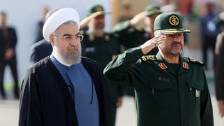 محمدعلی جعفری فرمانده سپاه و حسن روحانی رئیس جمهور