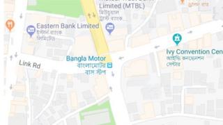 বাংলামটর এলাকায় একটি বাসা ঘিরে রেখেছে পুলিশ