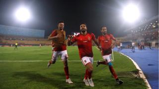 إسلام محارب يحتفل بهدفه مع وليد سليمان وصلاح محسن