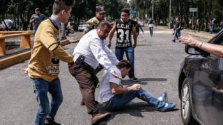 Un estudiante de la UNAM es atacado por varios jóvenes