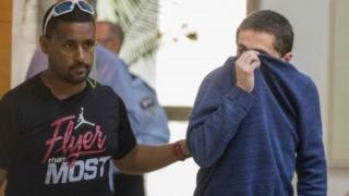 Michael Ron David Kadar (kanan) ditangkap di kota Ashkelon, Israel pada bulan Maret 2017.