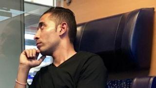 Мигрант в поезде из Филлаха в Удине
