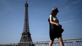 Paris diperkirakan akan mencapai 41C.