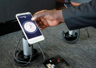 Les smartphones sont fabriqués en Afrique, y compris les composants.