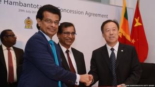ගිවිසුම අත්සන් තැබූ අවස්ථාව
