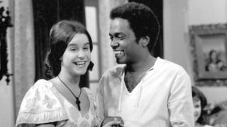 Cena de Escrava Isaura, com Lucélia Santos e Haroldo de Oliveira