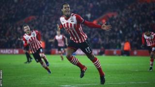 Virgil van Dijk n'est pas inclus dans le dispositif de Southampton qui va se déplacer en France, à Saint-Etienne