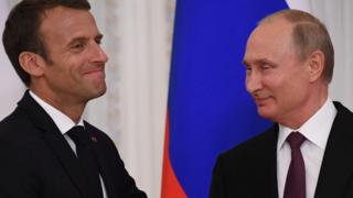 Макрон і Путін