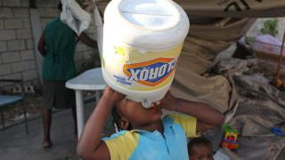 Jusqu'à 50 000 Ougandais, y compris des nourrissons de 14 mois à peine, auraient consommé le soi-disant remède miracle à base d'eau de Javel industrielle. (Image d'archives)