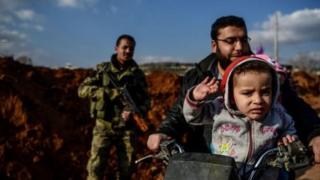 Ciidamada Turkiga ayaa dagaal kula jira kooxaha Kurdiyiinta