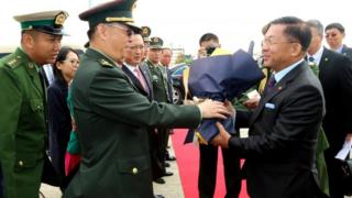 တရုတ်ပြည်ချစ်ကြည်ရေးခရီးစဉ်အဖြစ်ရောက်နေတဲ့ ဗိုလ်ချုပ်မှူးကြီးမင်းအောင်လှိုင်
