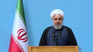 حسن روحانی میگوید بعضی از جناحهای سیاسی از وضعیت اقتصادی سوءاستفاده میکنند